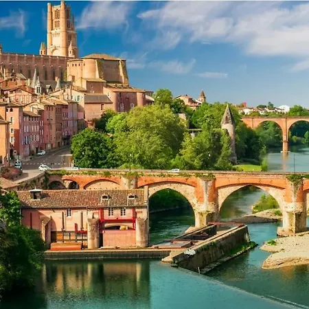 Le Saint-sernin Eclatant *